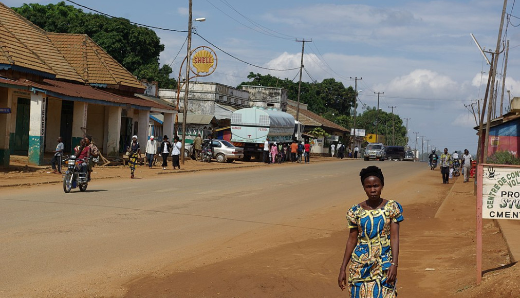 La route principale de Beni, République démocratique du Congo La route principale de Beni, République démocratique du Congo / ©Razdagger, CC BY-SA 3.0, Wikimedia Commons