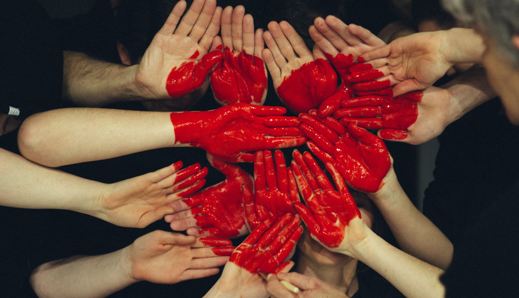 La solidarité, au cœur de la mission de l’Église. © Tim Marshall – unsplash La solidarité, au cœur de la mission de l’Église. © Tim Marshall – unsplash