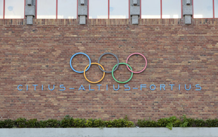 Devise olympique sur le stade d&#039;Amsterdam: Citius - Altius - Fortius / ©Flickr