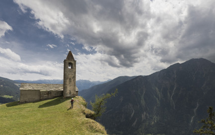 Si le rapport entre État et Églises historiques n’est symboliquement pas menacé par les débats sur la Constituante valaisanne, la question de leur financement et de la reconnaissance d’autres communautés religieuses feront l’objet de la suite des discussions. 